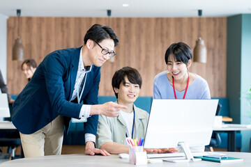 株式会社 ルックス